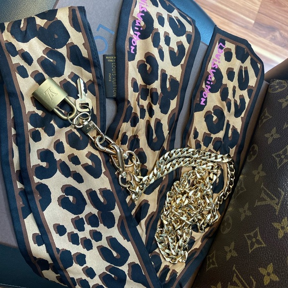 Louis Vuitton - Picture 5 of 5